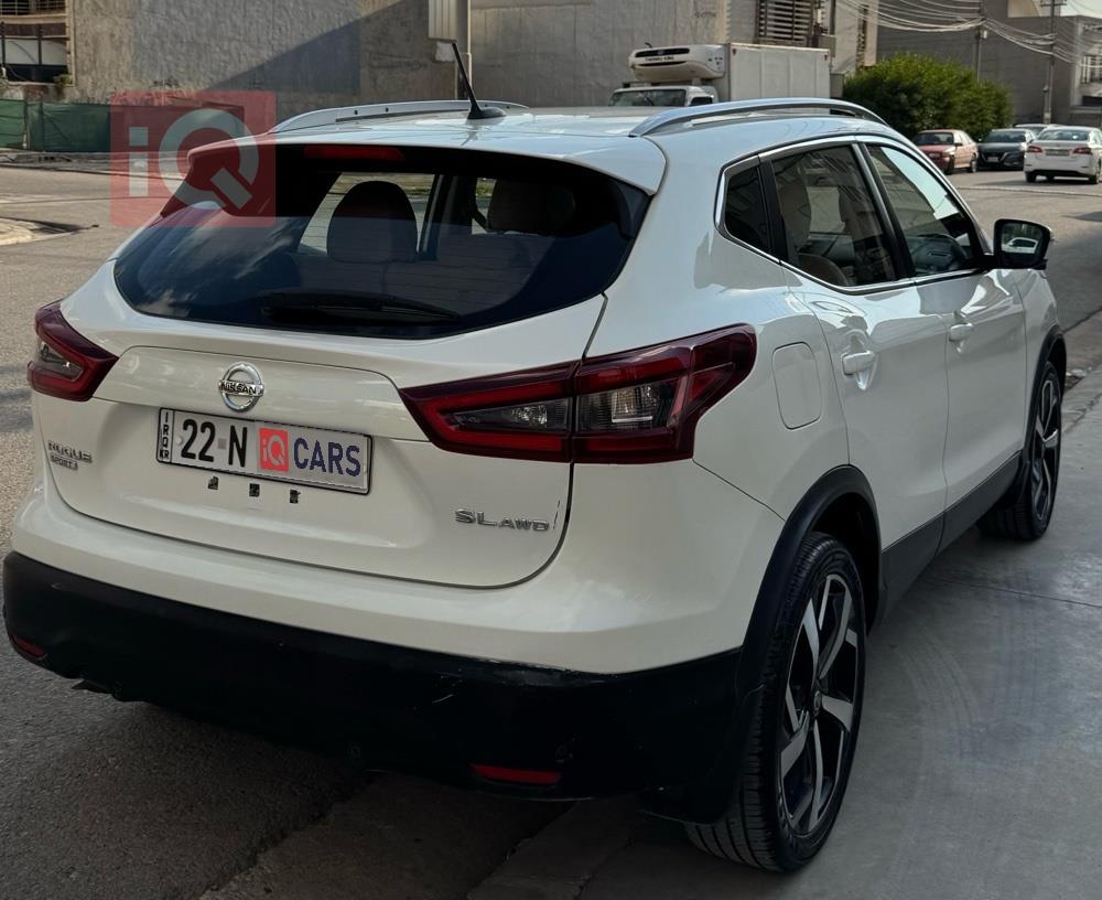 نيسان روج سبورت